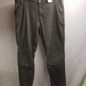 957 - Carhartt 42W 34L Work Pants